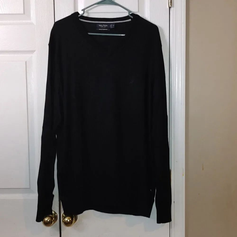 NAUTICA Luxury Performance Black V-Neck lightweight Sweater Men's Size XL NWOT